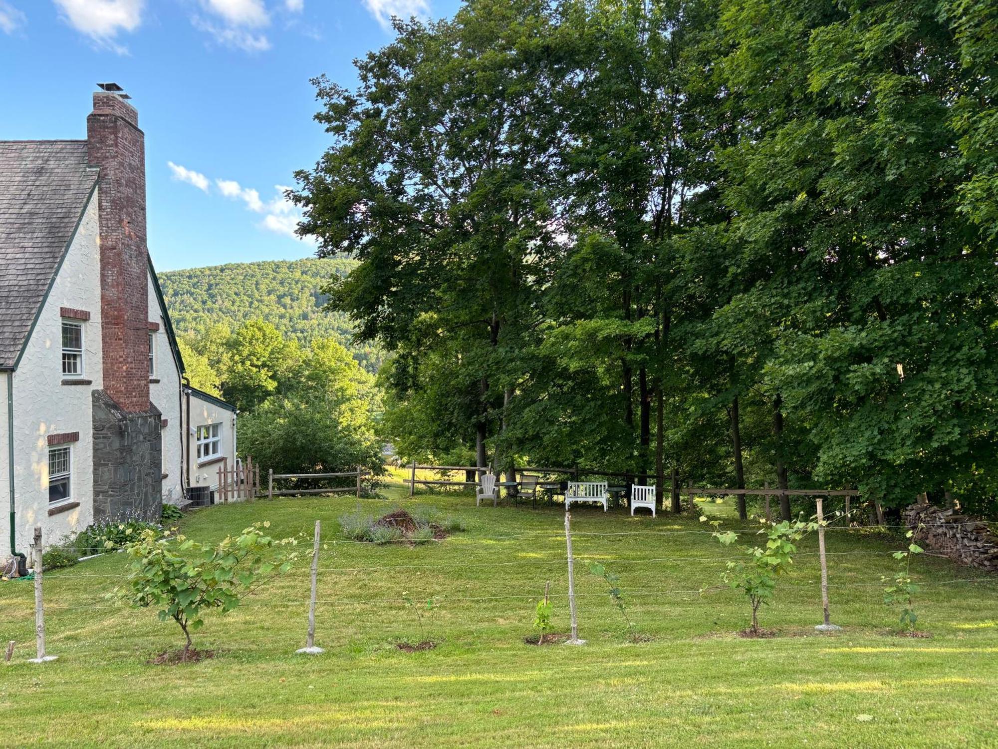 Georgian Garden Hotel Windham Exterior photo